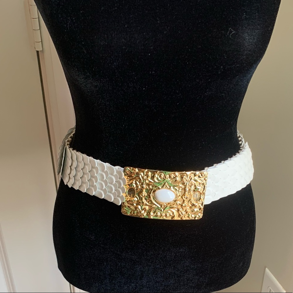 Vintage Belt Gold and White Chunky Stretch Style